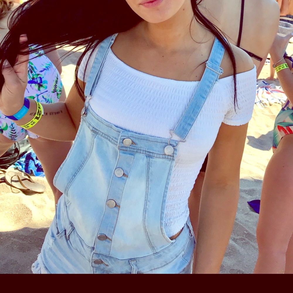 Jean Short Ripped Look Overalls (M)